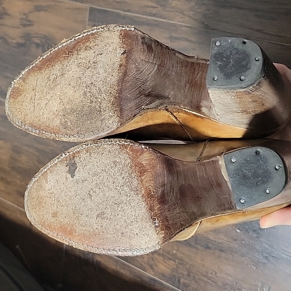 Bedstu Distressed Isla Bootie - Picture 3 of 4